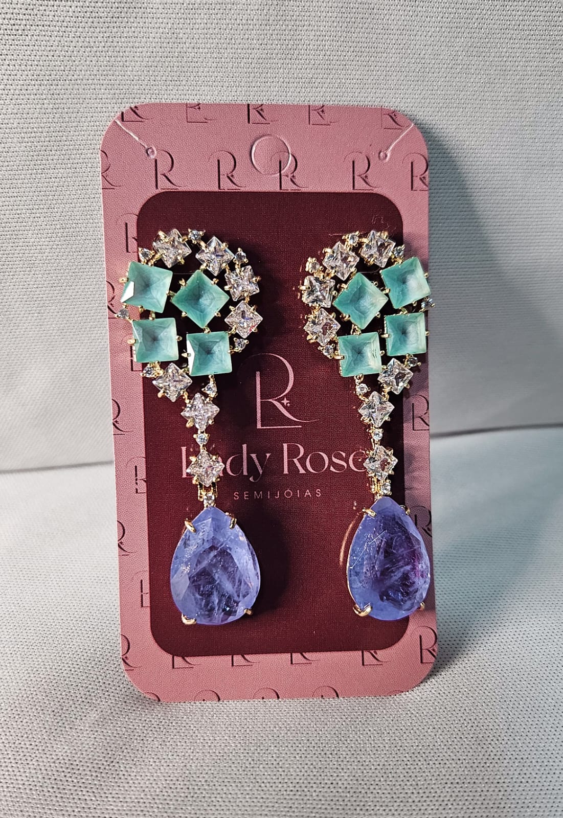 Brinco Luxo Pedras Verde Água e Gota Roxa – Lady Rose Semijoias